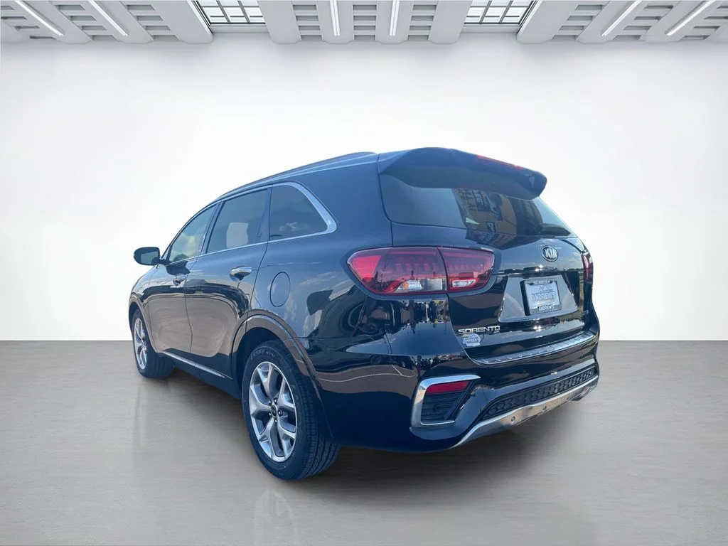 Used 2020 Black Kia SX image 3