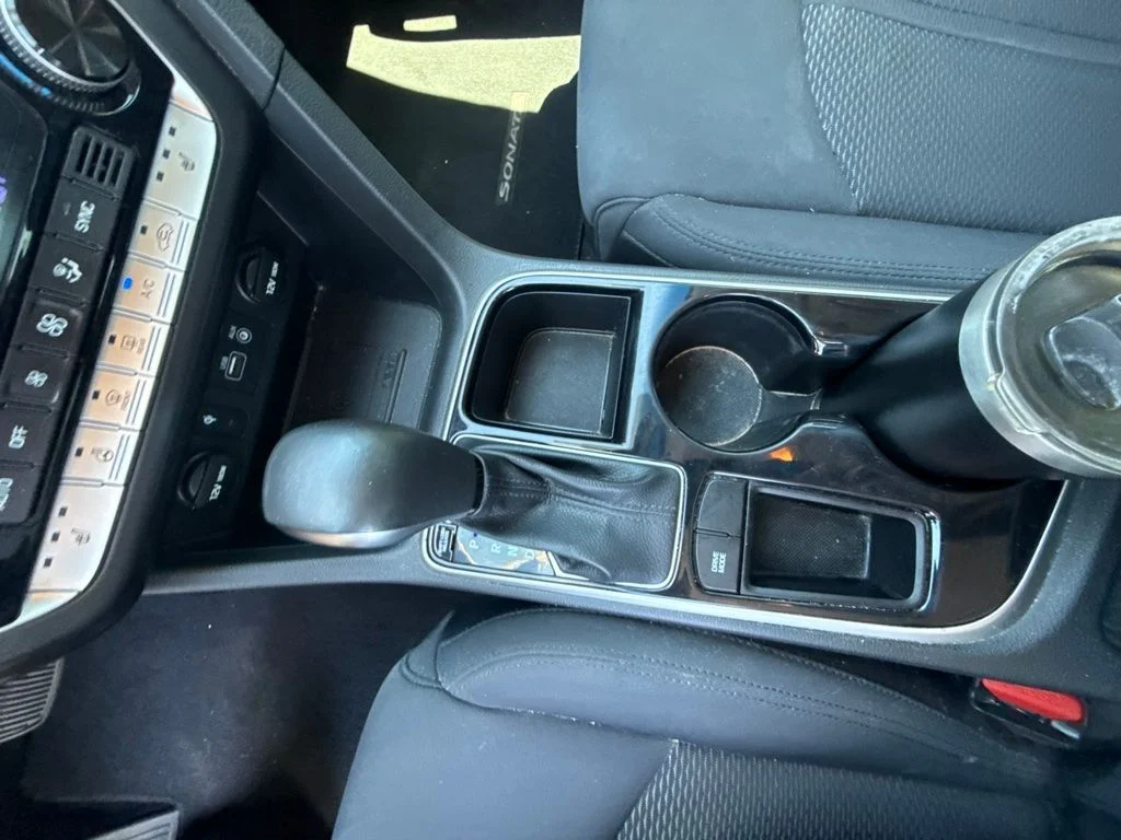 Used 2019 Gray Hyundai SEL image 22