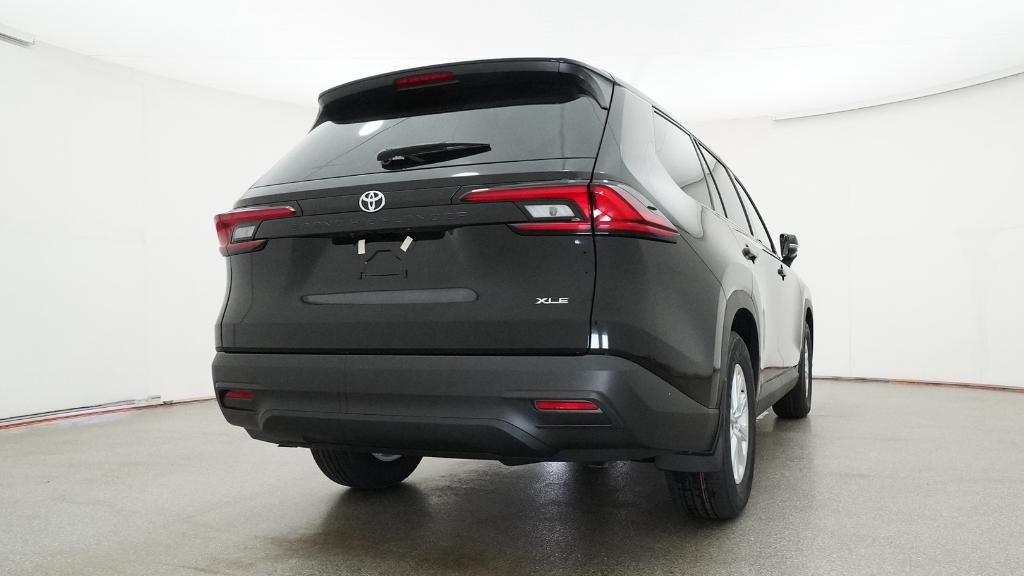 New 2026 Midnight Black Metallic Toyota XLE image 19