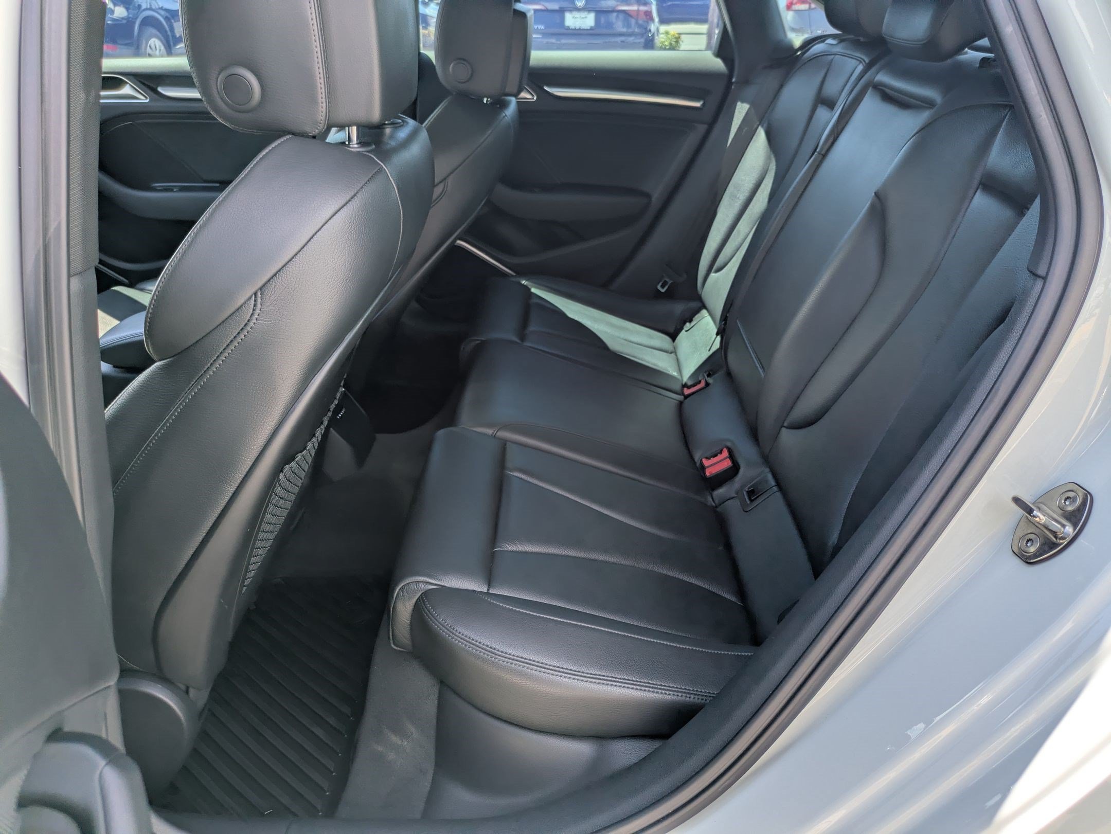 Used 2018 Glacier White Audi 2.0T Premium Plus image 27
