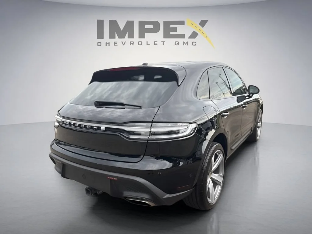Used 2022  Porsche  image 6