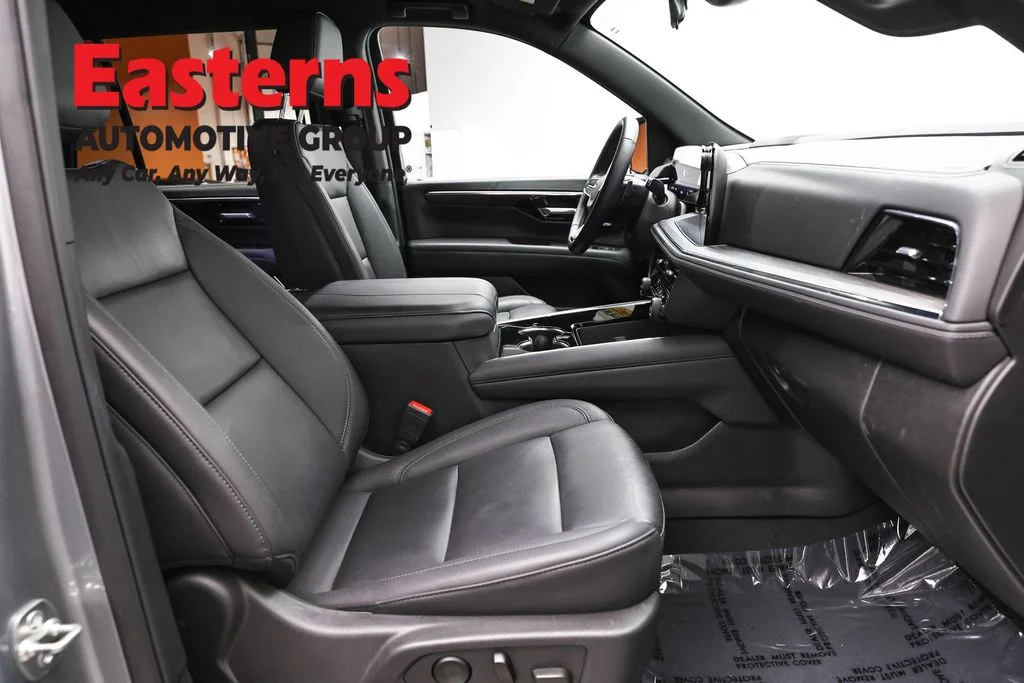 Used 2025 Gray Chevrolet LT image 25