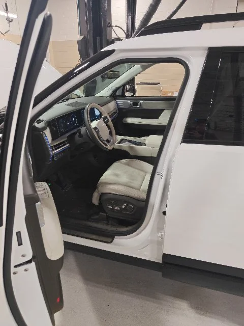 Used 2025 White Hyundai Calligraphy image 15