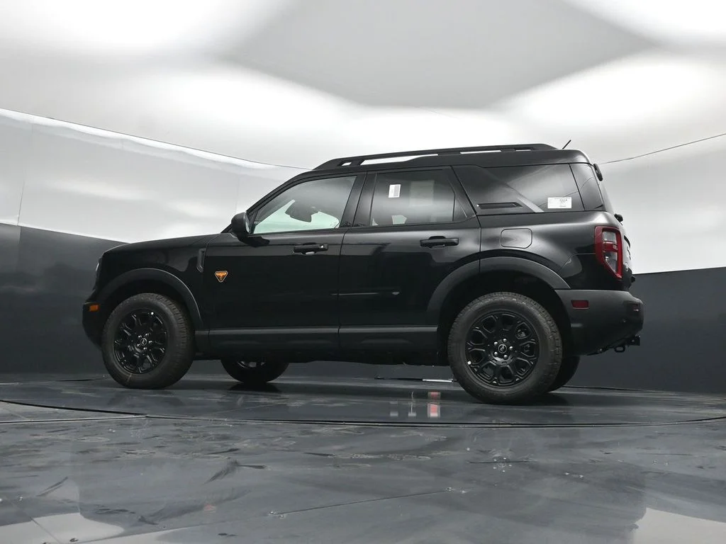 New 2026 Shadow Black Ford Badlands image 49