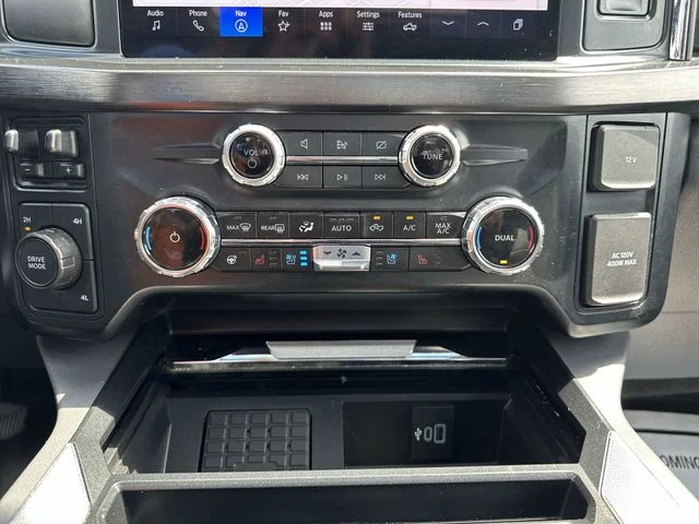 Used 2024 Gray Ford Lariat image 19