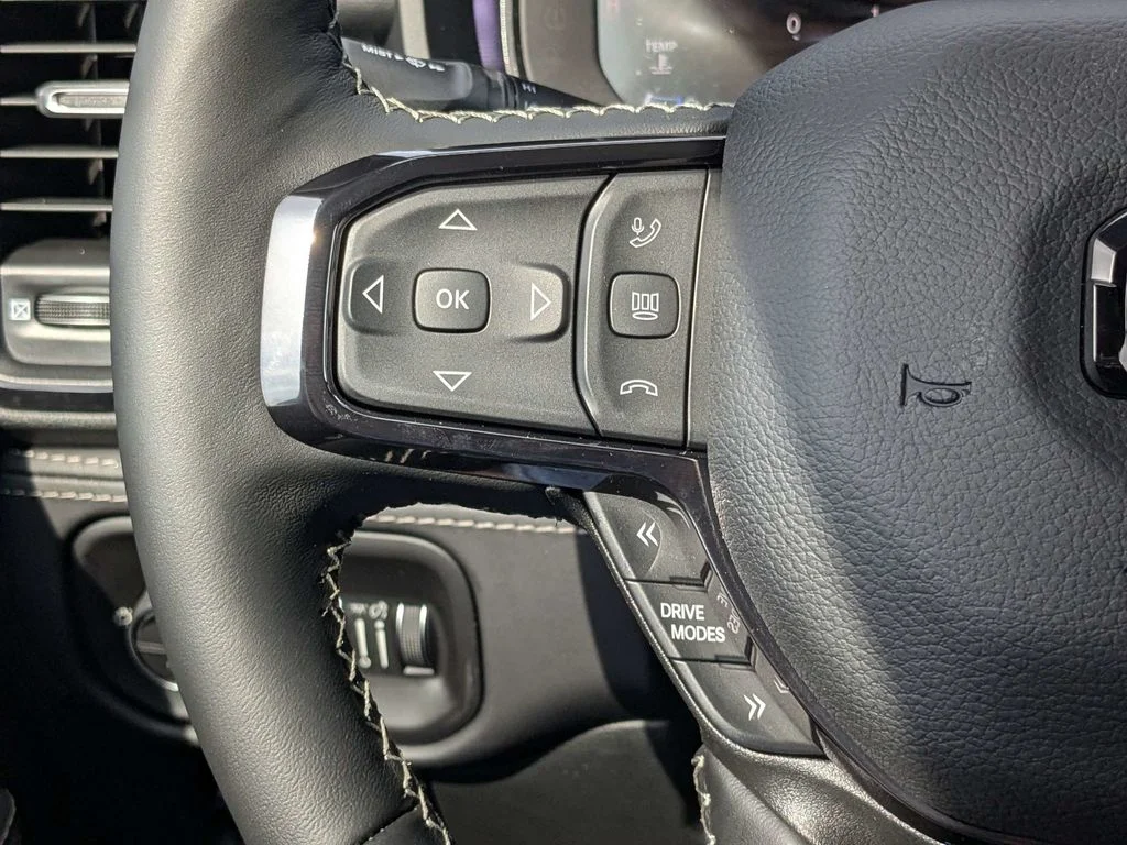 New 2026 Diamond Black Crystal Pearl-Coat Exterior Paint RAM Limited image 24