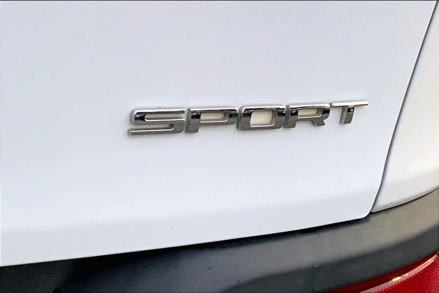 Used 2014 Bright White Clearcoat Jeep Sport image 10