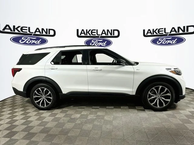 New 2026 Ford Explorer ST-Line