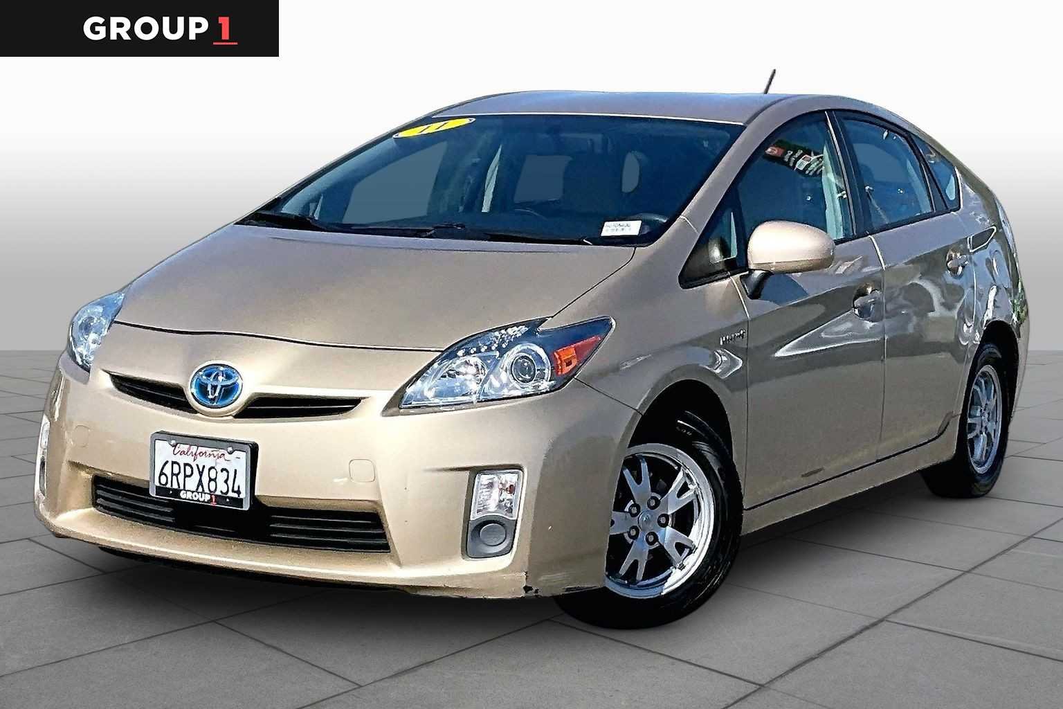 2011 Toyota Prius III's photo