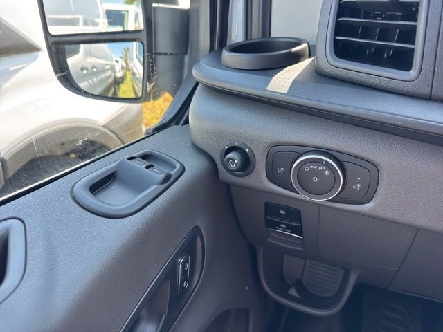 New 2025 Oxford White Ford Cargo Van image 16