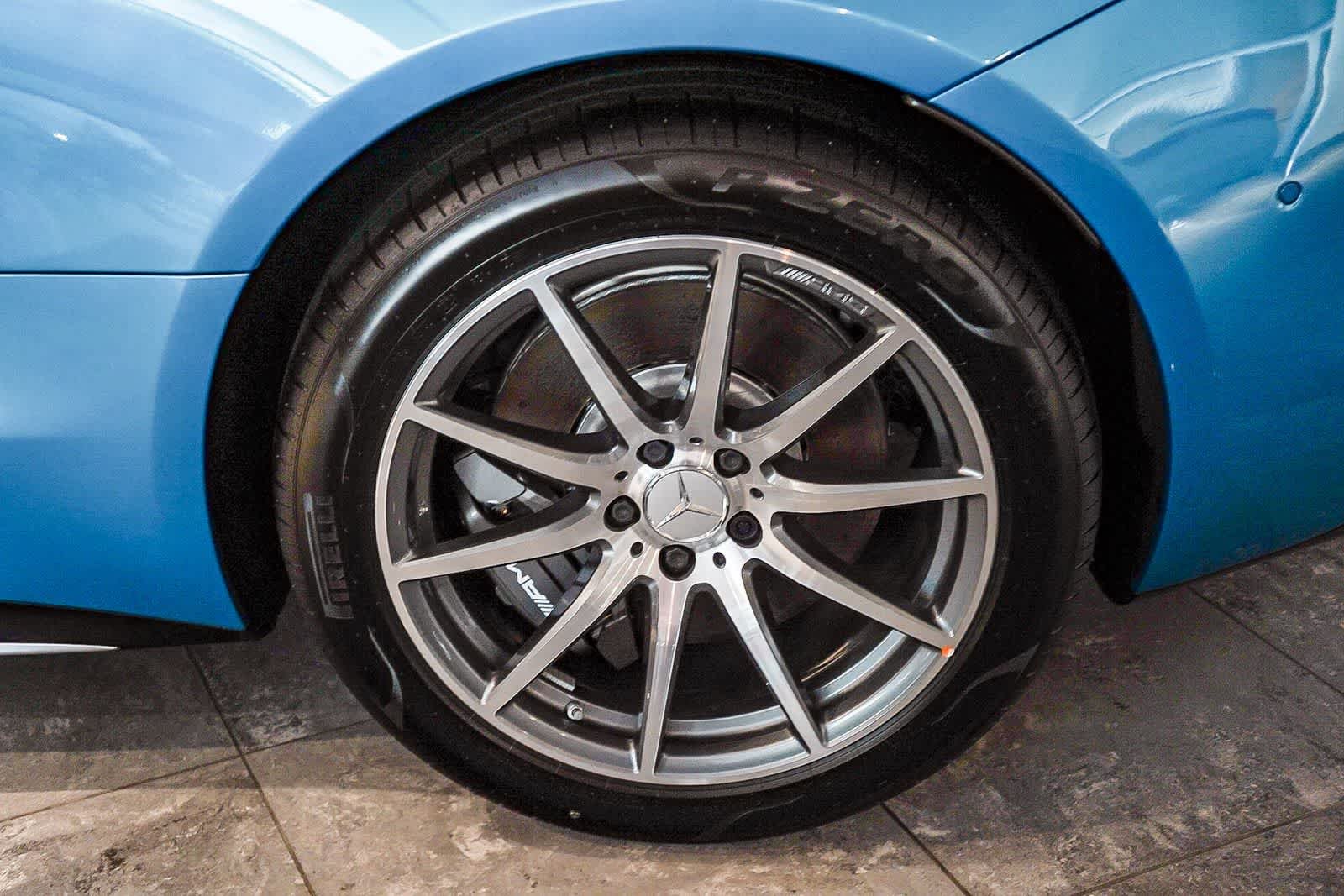 Used 2025 MANUFAKTUR Hyper Blue Metallic Mercedes-Benz AMG® SL 43 image 12