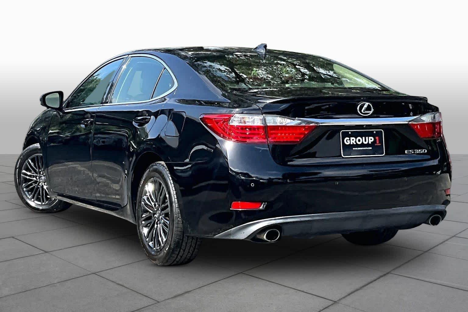 Used 2015 Obsidian Lexus  image 12