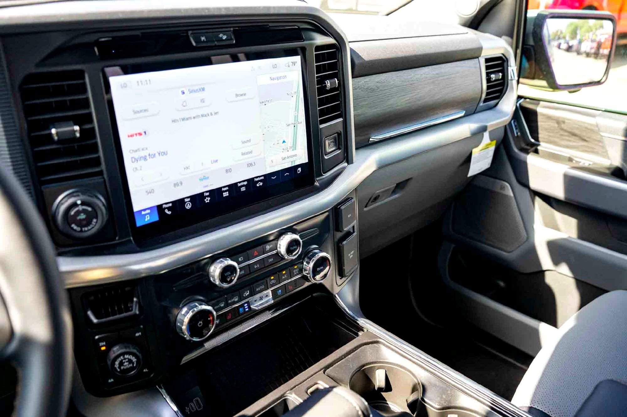New 2025 Iconic Silver Metallic Ford LARIAT image 14