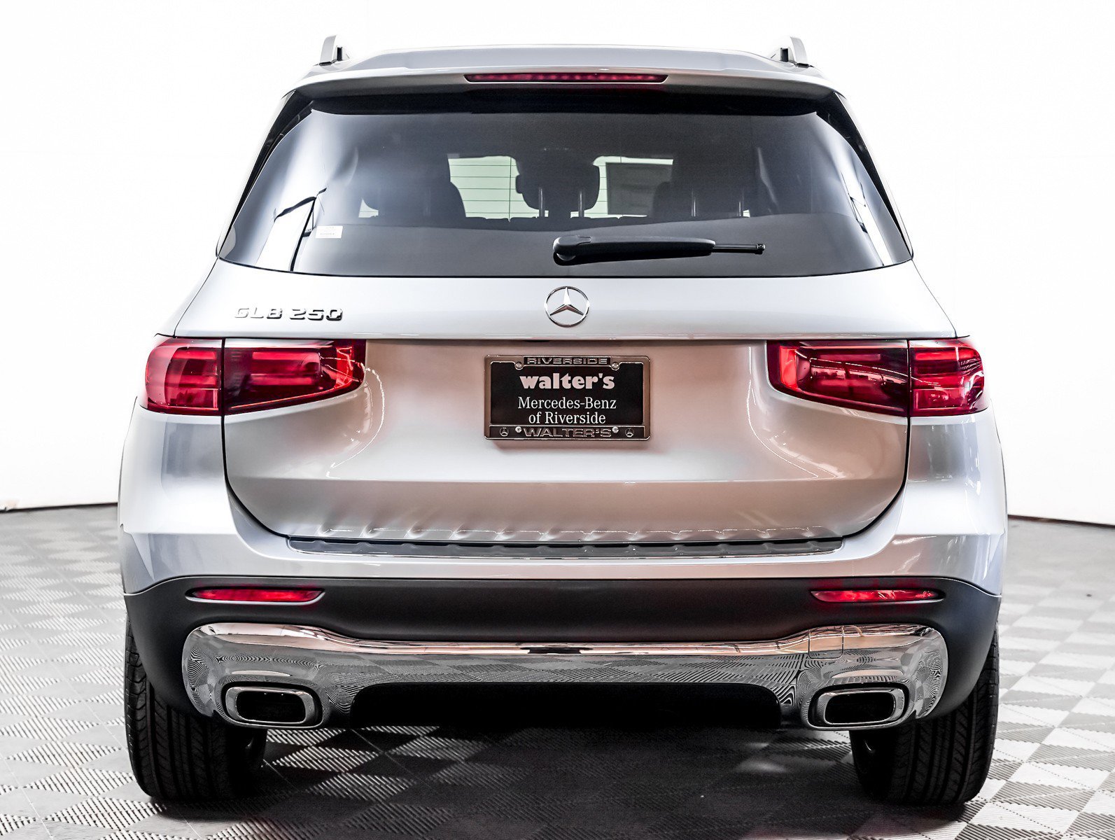 New 2026 Cirrus Silver Metallic Mercedes-Benz GLB 250 image 10