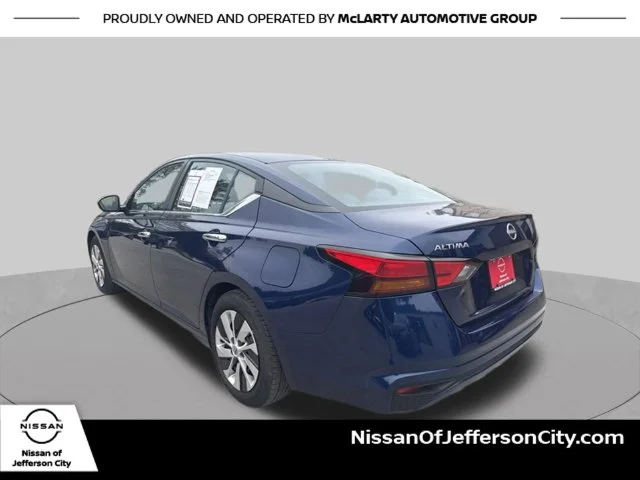 Used 2023 Blue Nissan 2.5 S image 5