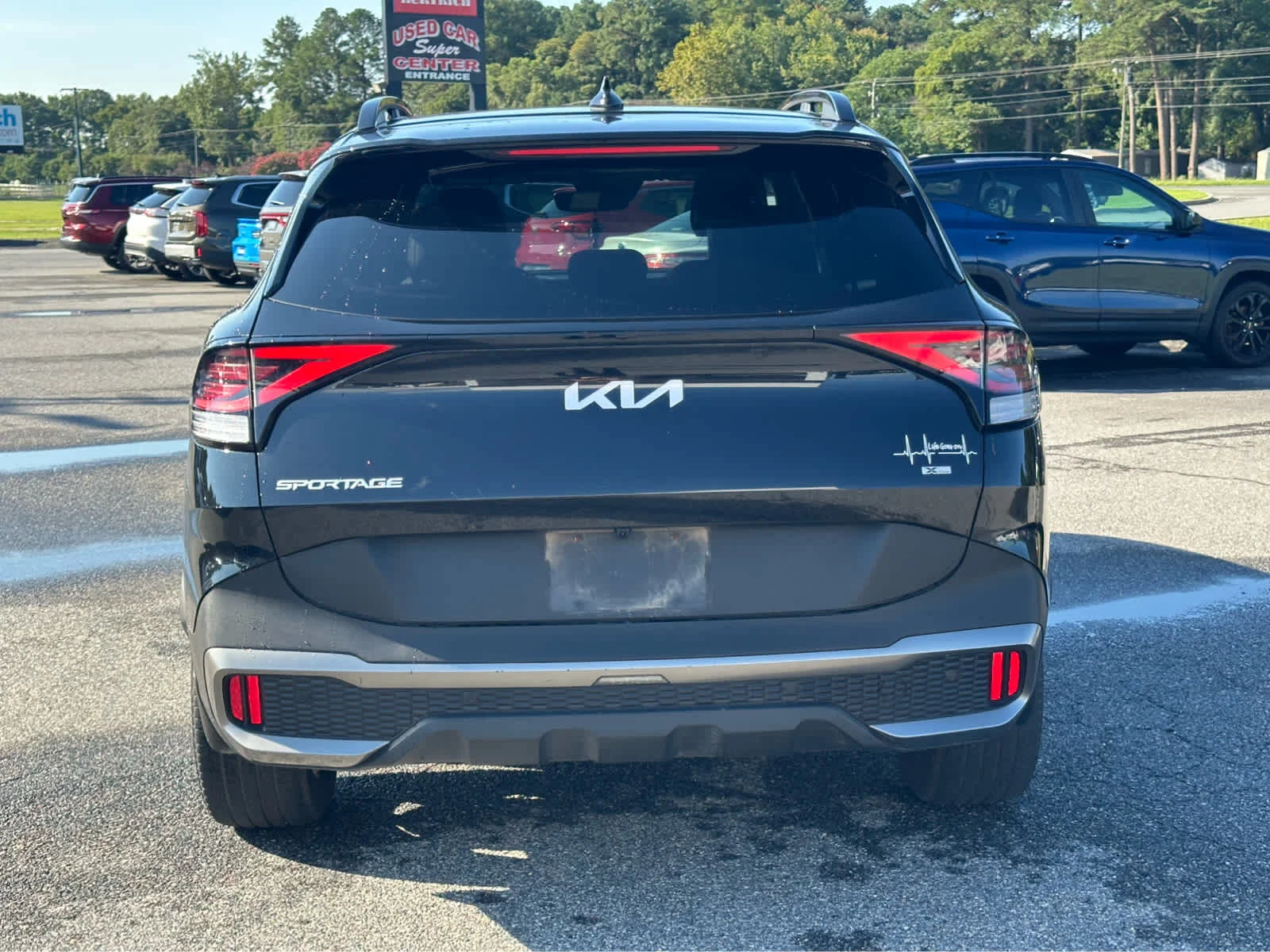 Used 2023 Fusion Black Kia X-Line Prestige image 8
