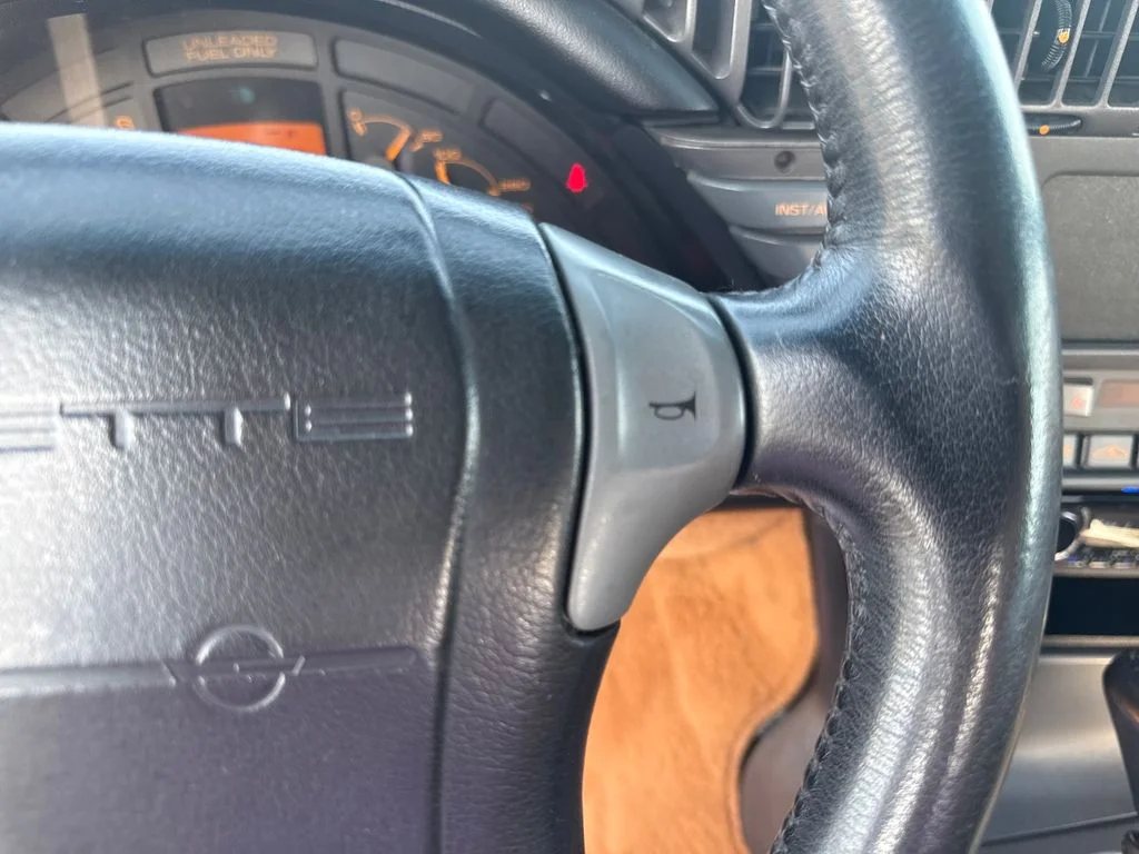 Used 1990 Green Chevrolet Convertible image 18