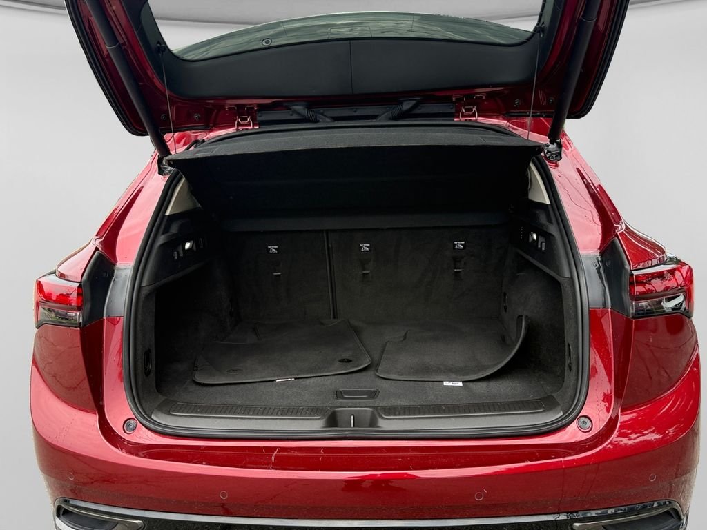 Used 2023 Red Buick Preferred image 17