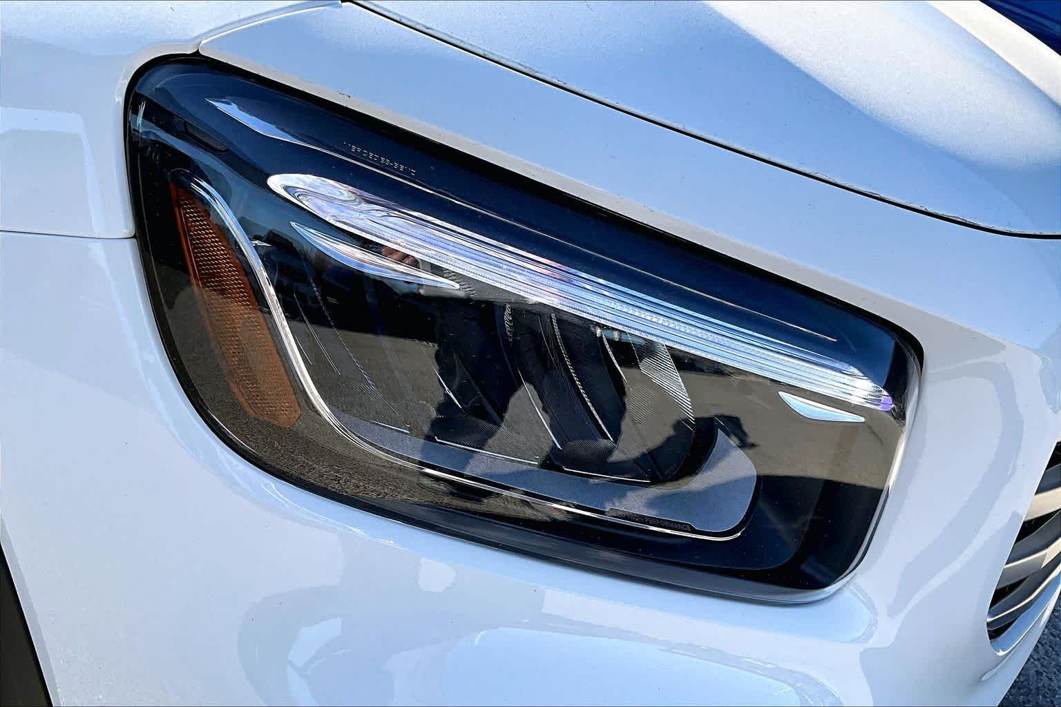 New 2026 Polar White Mercedes-Benz GLB 250 image 19
