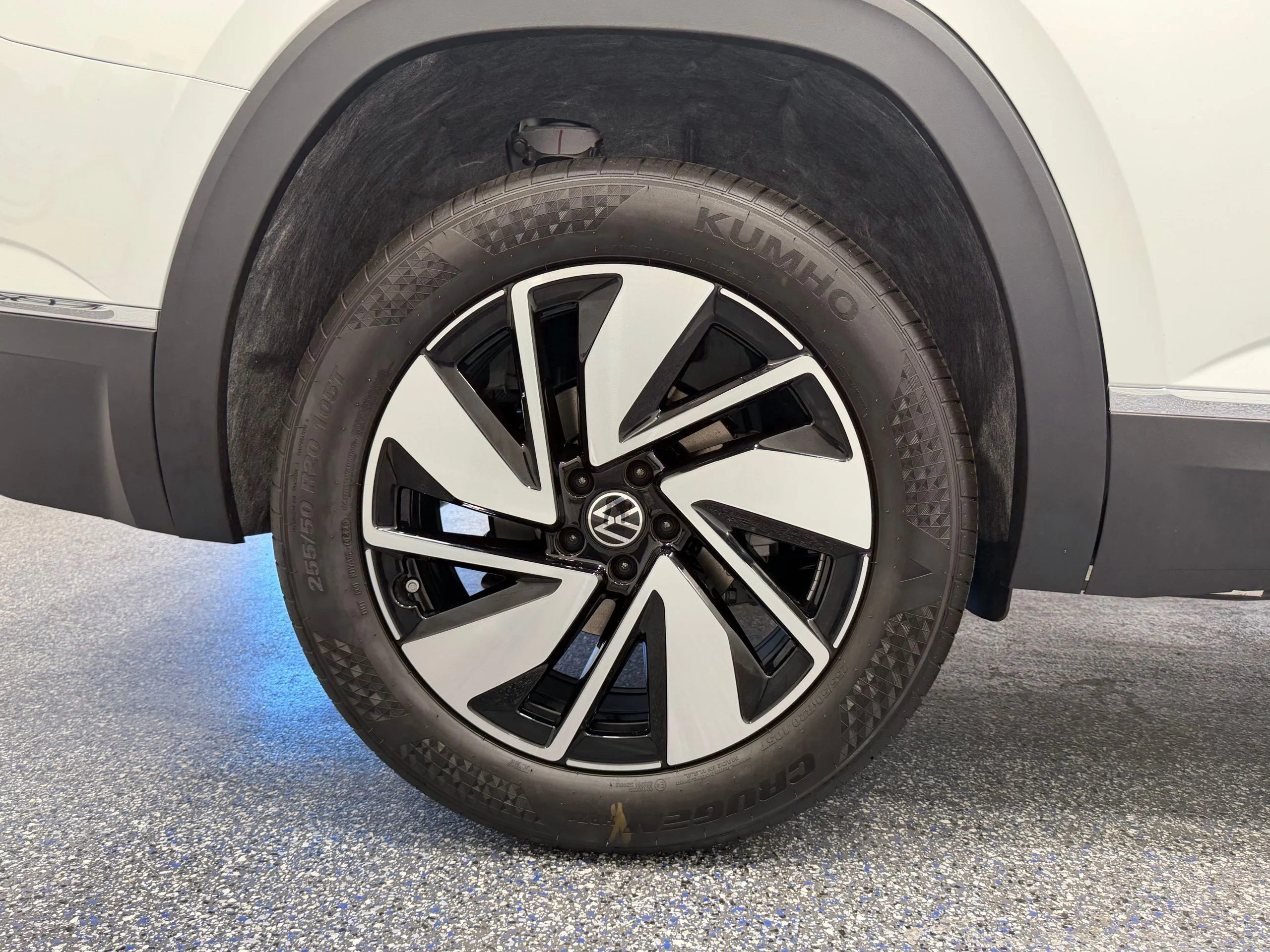 New 2026 White Volkswagen 2.0T SEL image 13