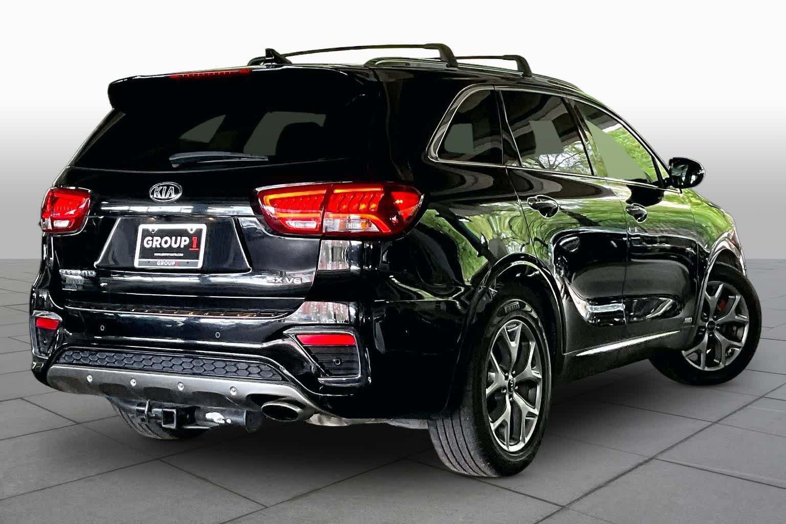 Used 2019 Ebony Black Kia SX V6 image 12