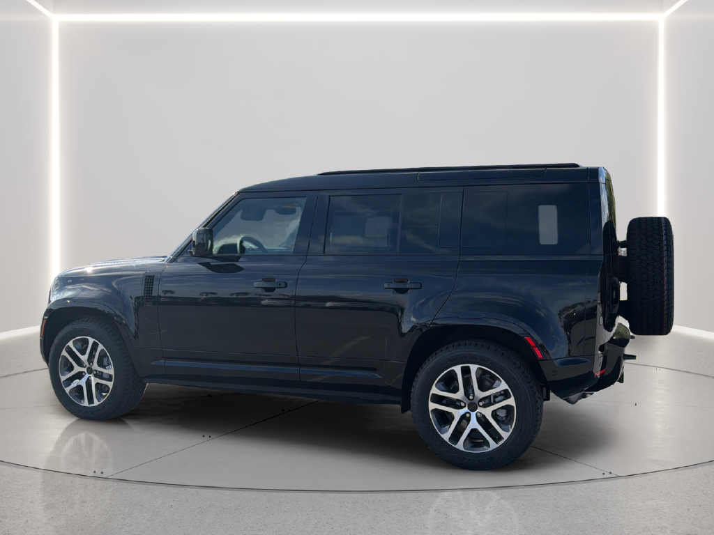 New 2026 Santorini Black Land Rover X-Dynamic SE image 14