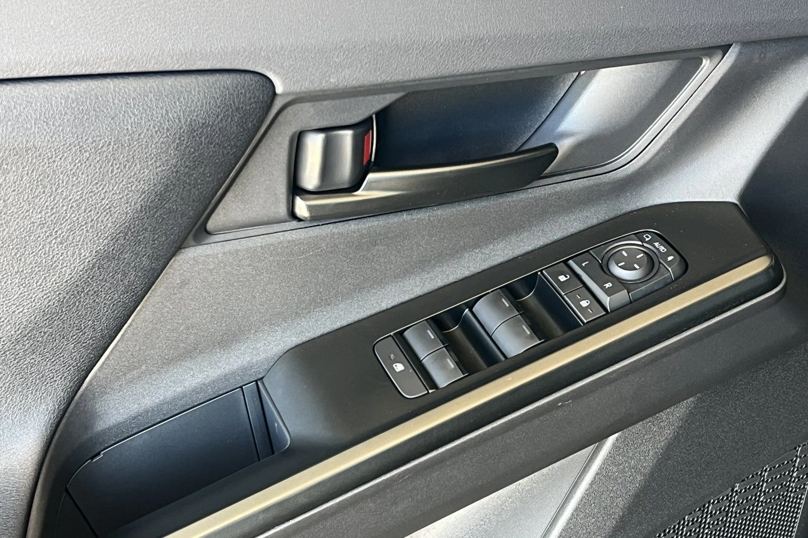 New 2026  Toyota XLE Plus image 11