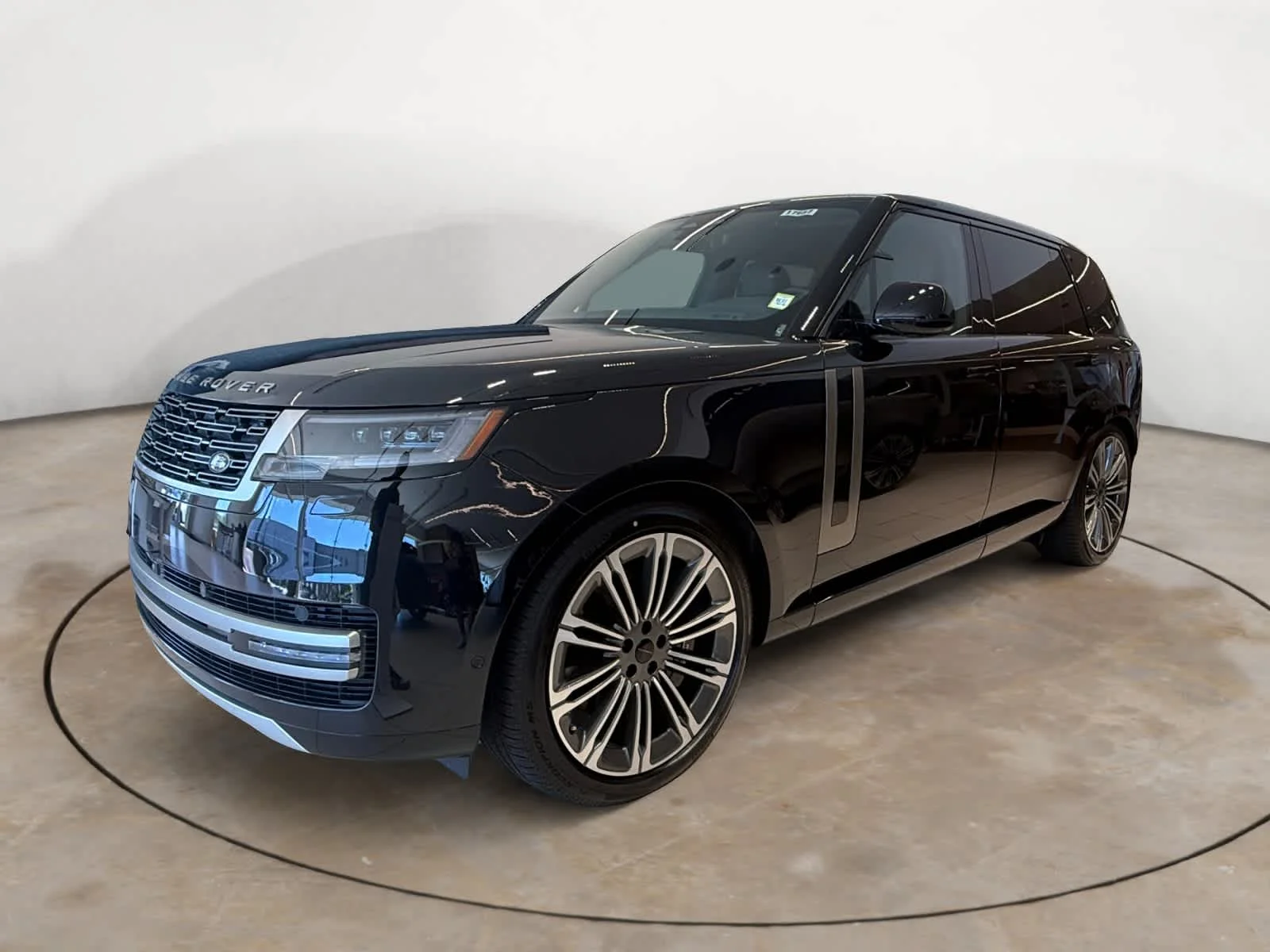 2026 Land Rover Range Rover 4.4 SE LWB 7's photo