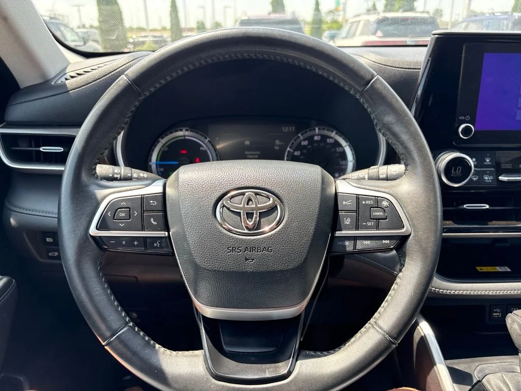 Used 2023 Black Toyota XLE image 2