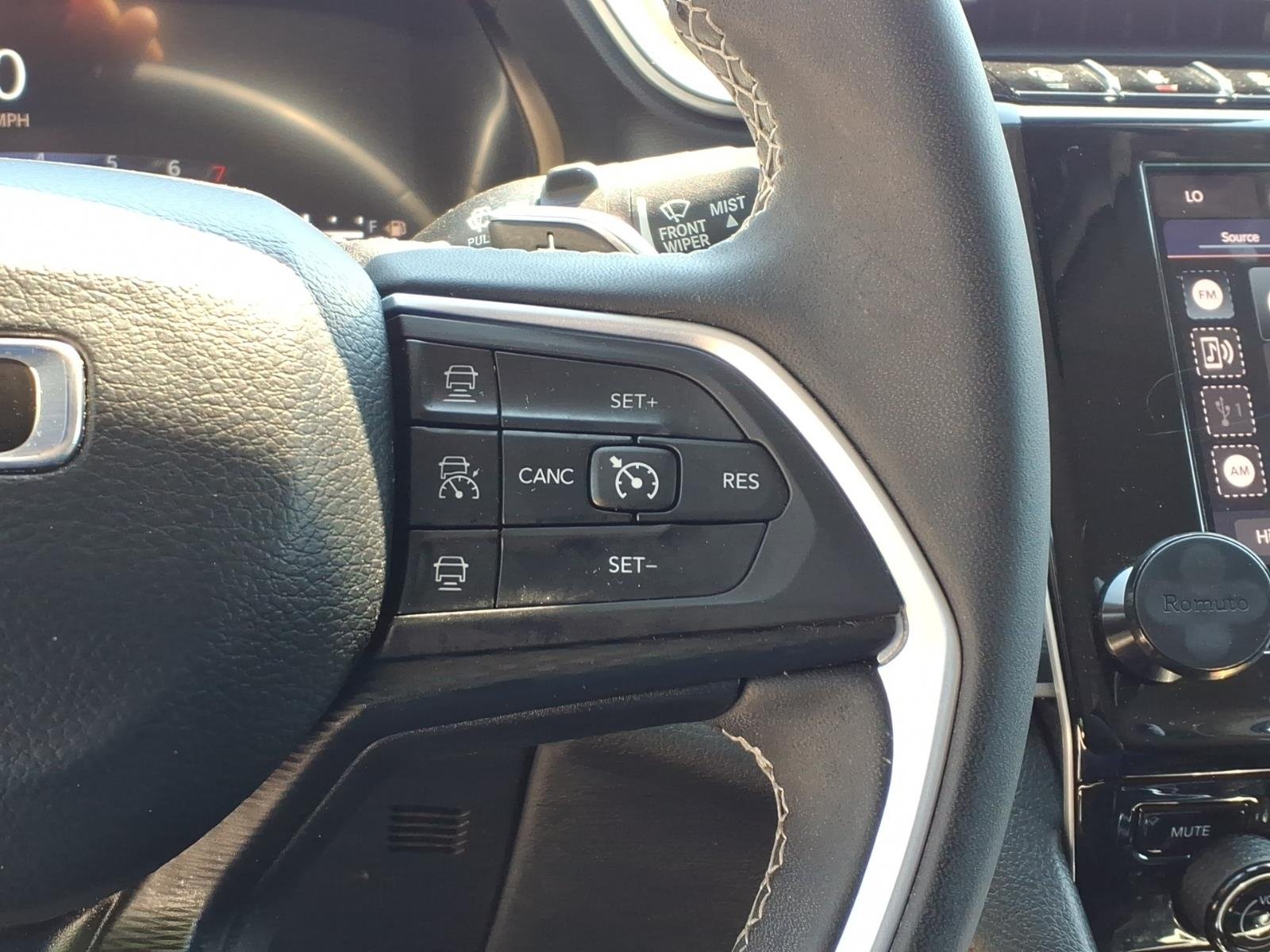 Used 2023 Silver Jeep Laredo 4x4 image 11