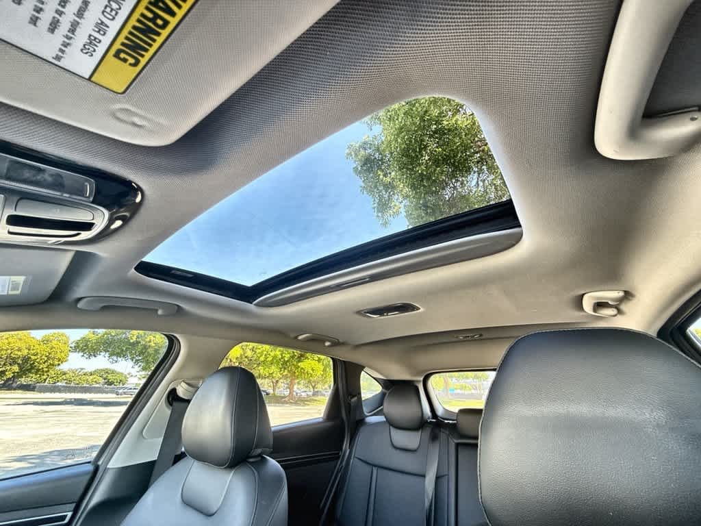 Used 2024 Hampton Gray Hyundai SEL image 17