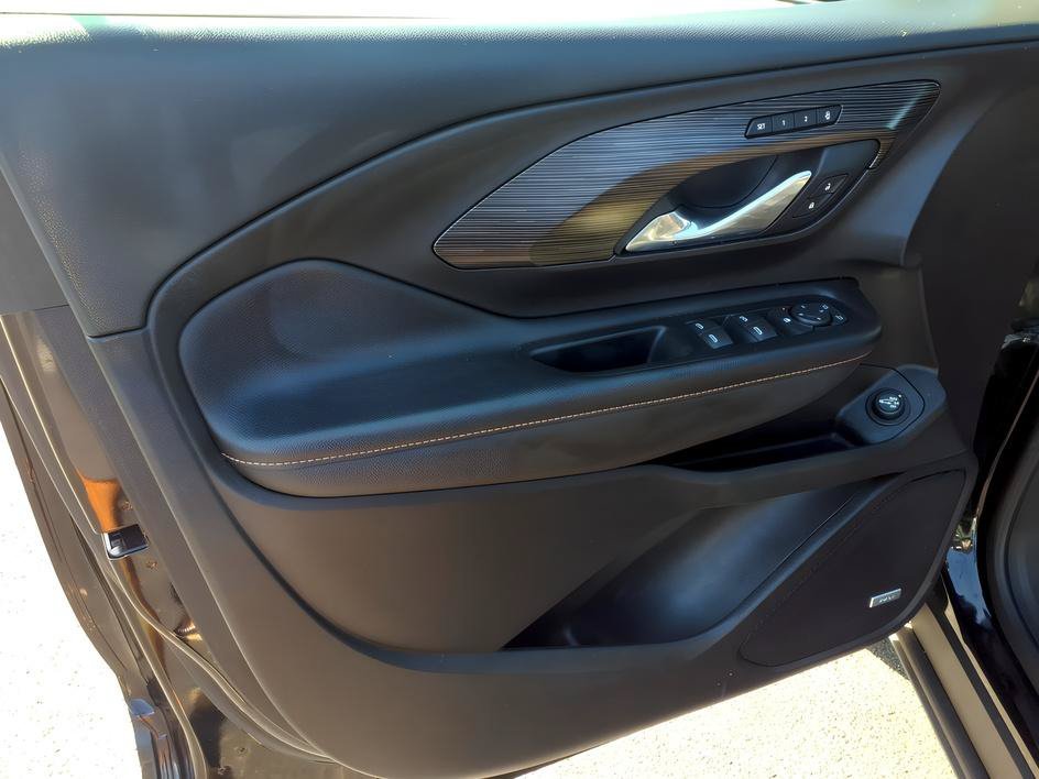 Used 2019 Ebony Twilight Metallic GMC SLT image 17