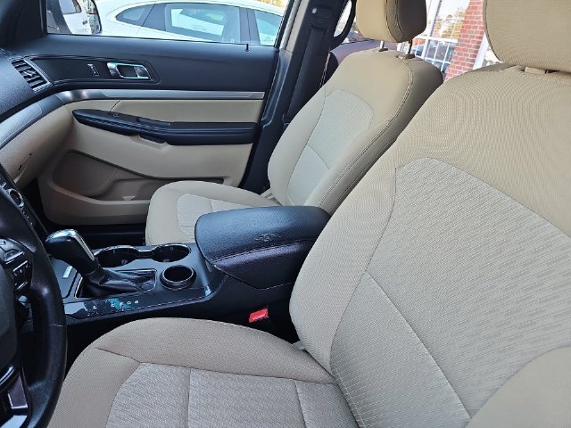 Used 2016 White Ford Base image 22