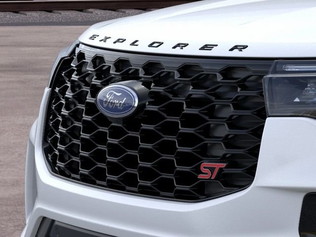 New 2026 Star White Metallic Tri-Coat Ford ST image 17