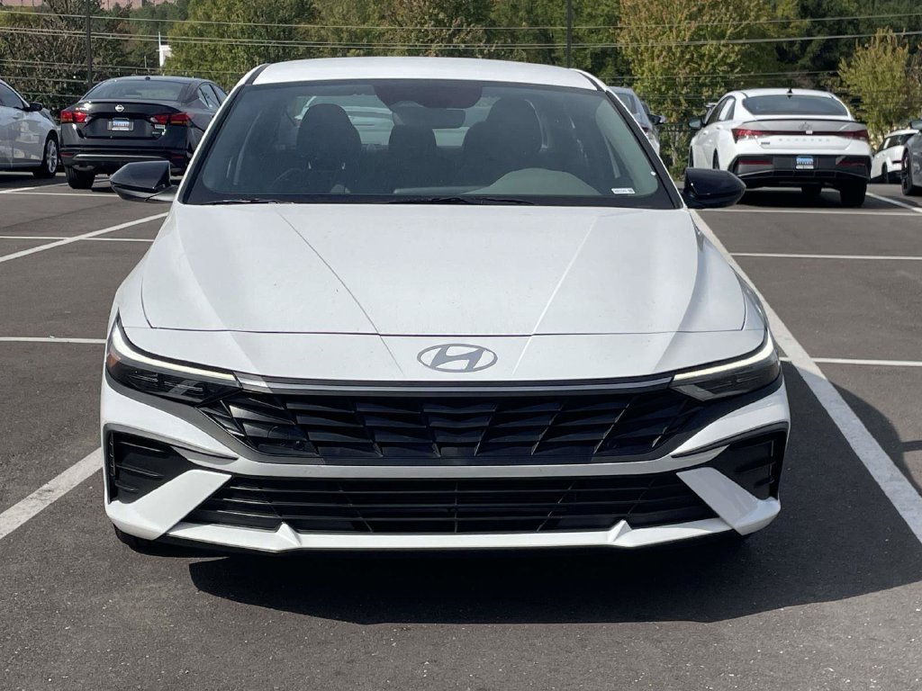 Certified Used 2025 White Hyundai SEL Sport image 27