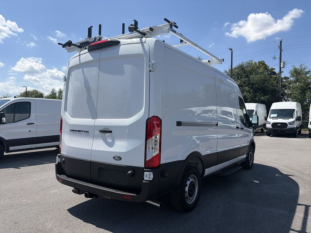 New 2026 Oxford White Ford Cargo Van image 7