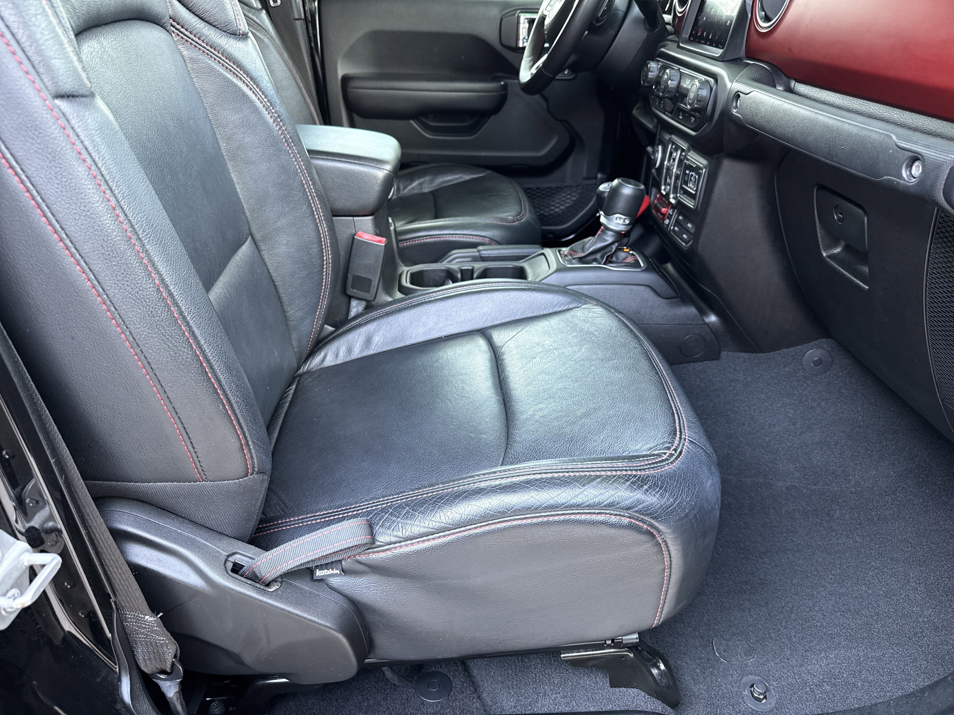 Used 2020 Black Clearcoat Jeep  image 15