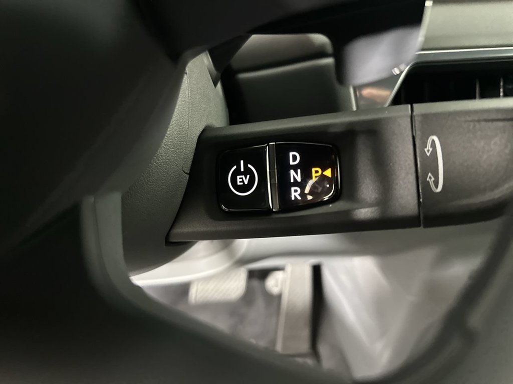 New 2026 Ivory Silver Kia Land AWD image 8
