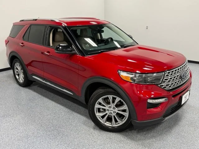 Used 2020 Red Ford Limited image 41