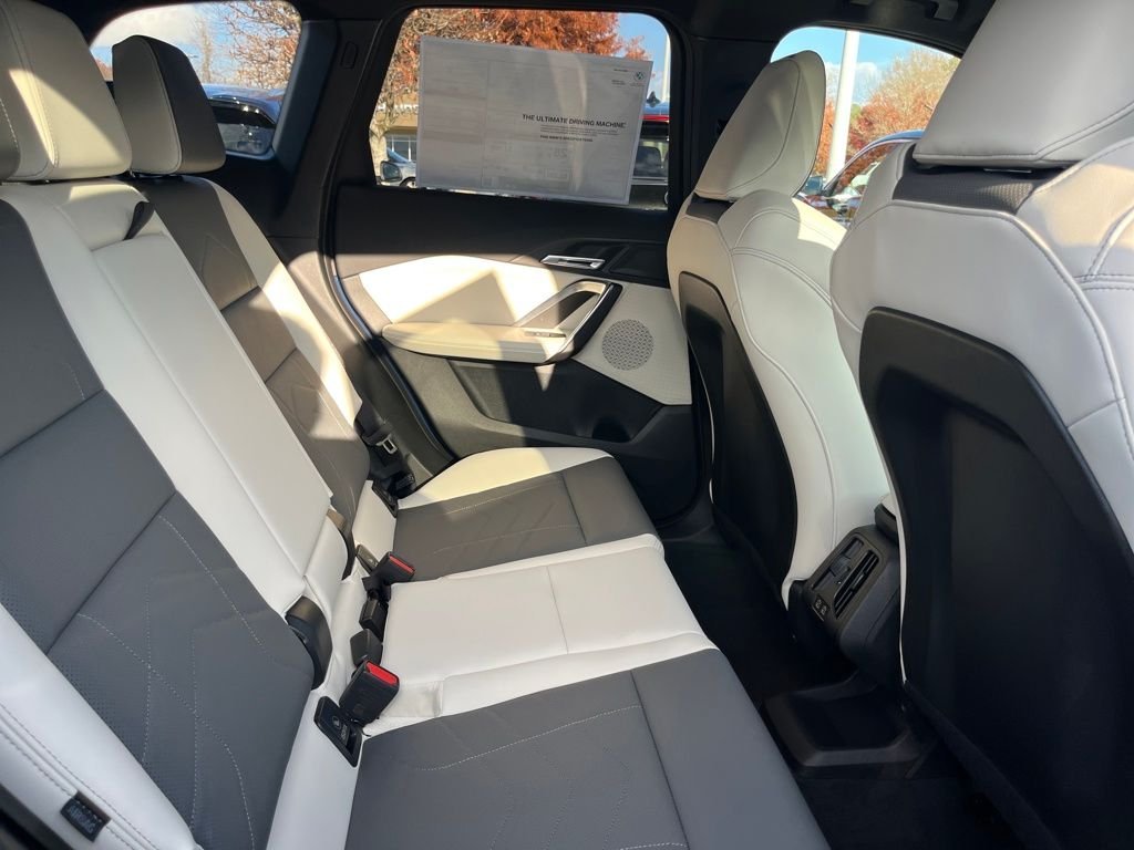 Used 2026 Blue BMW xDrive28i image 32