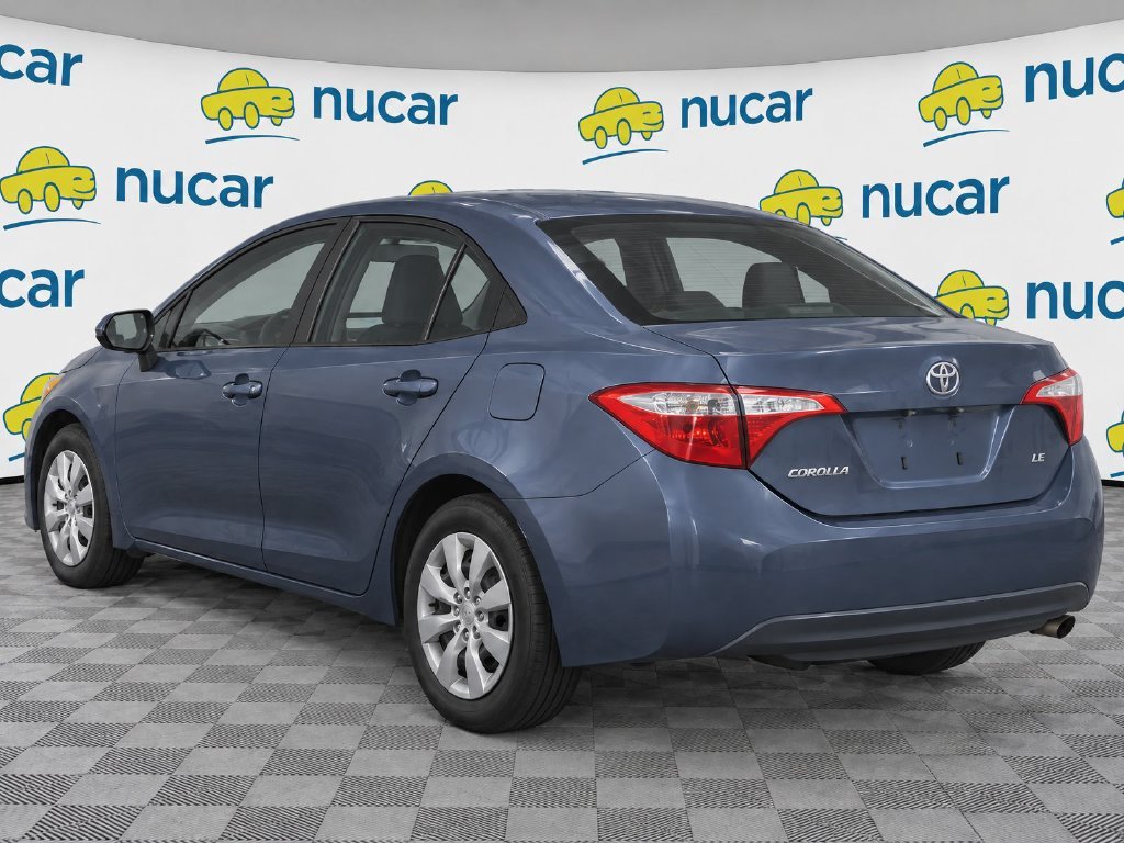 Used 2016 Gray Toyota LE image 3