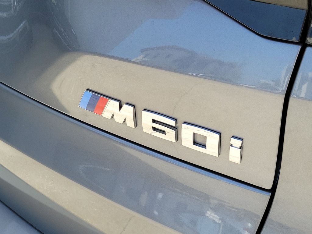 Used 2025 Gray BMW M60i image 8