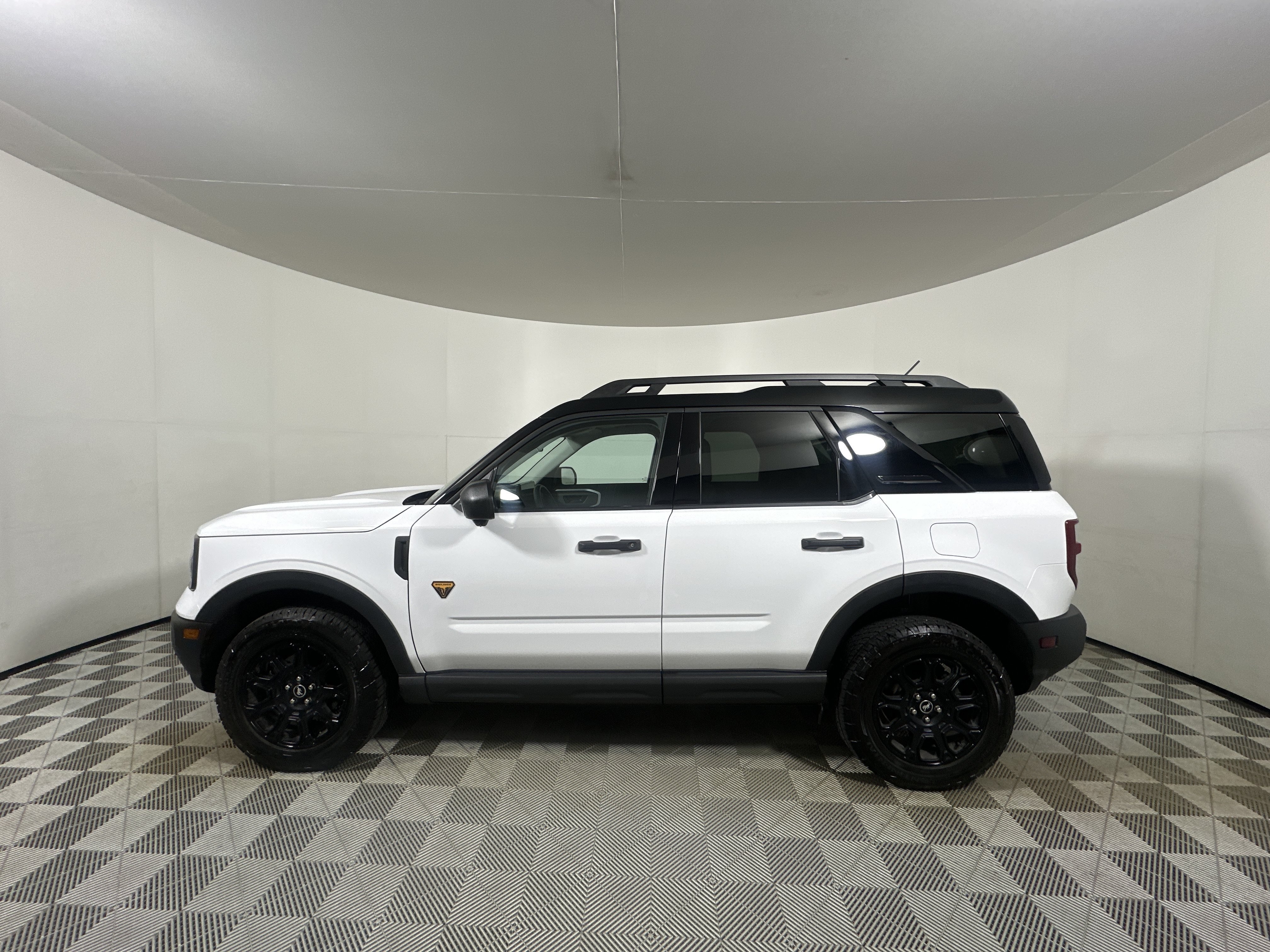 Certified Used 2025 White Ford Badlands image 4