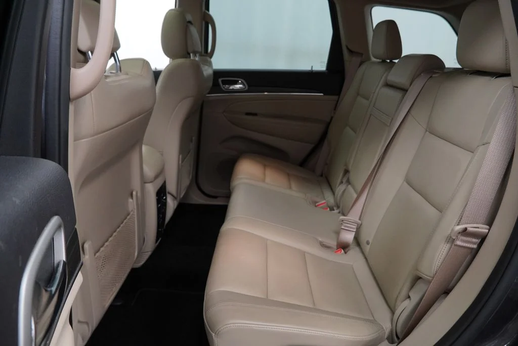 Used 2021 Gray Jeep Limited image 22