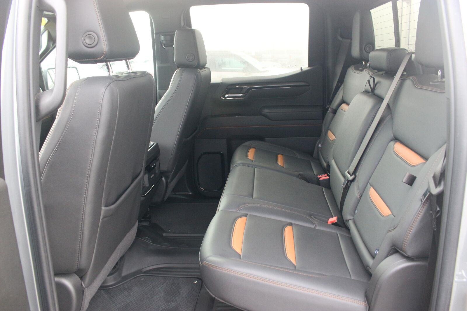 Used 2025 Sterling Metallic GMC AT4 image 37