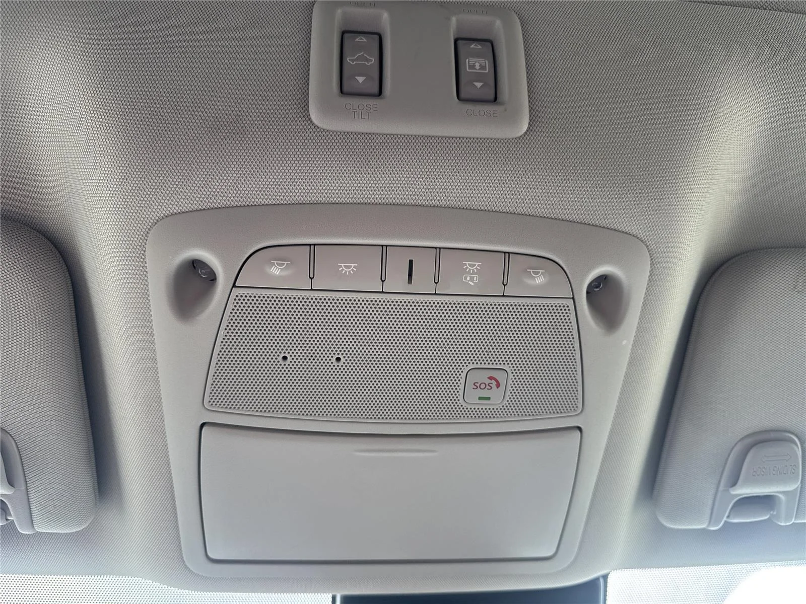 Used 2024 Pearl White Tricoat Nissan Platinum image 28
