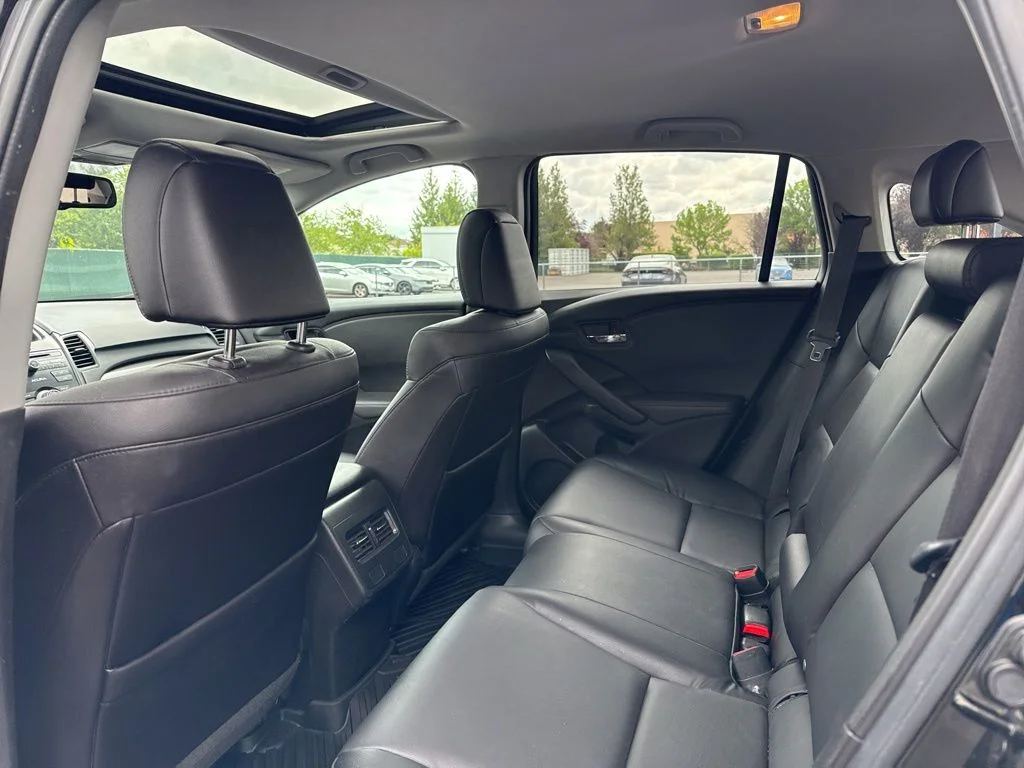 Used 2018 Crystal Black Pearl Acura Base image 19
