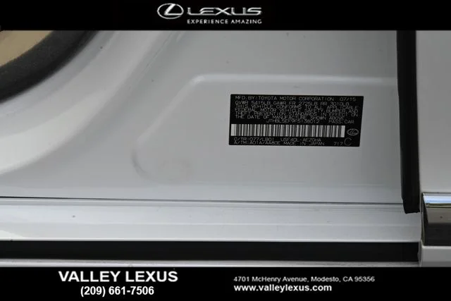 Used 2015 White Lexus 460 image 13
