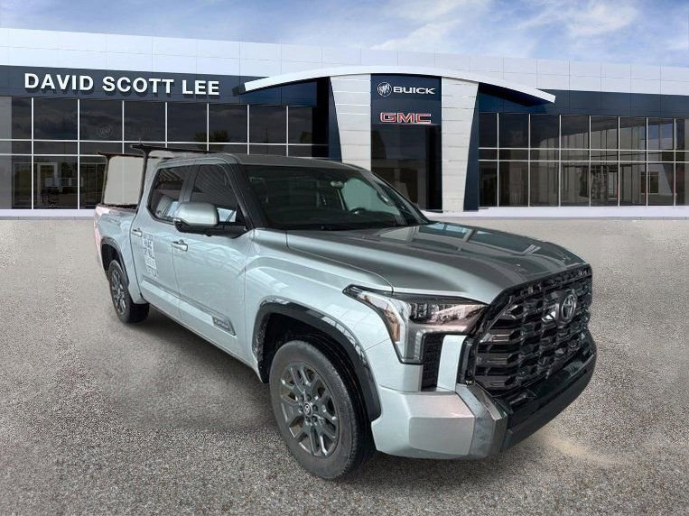Used 2025 Silver Toyota Platinum image 5