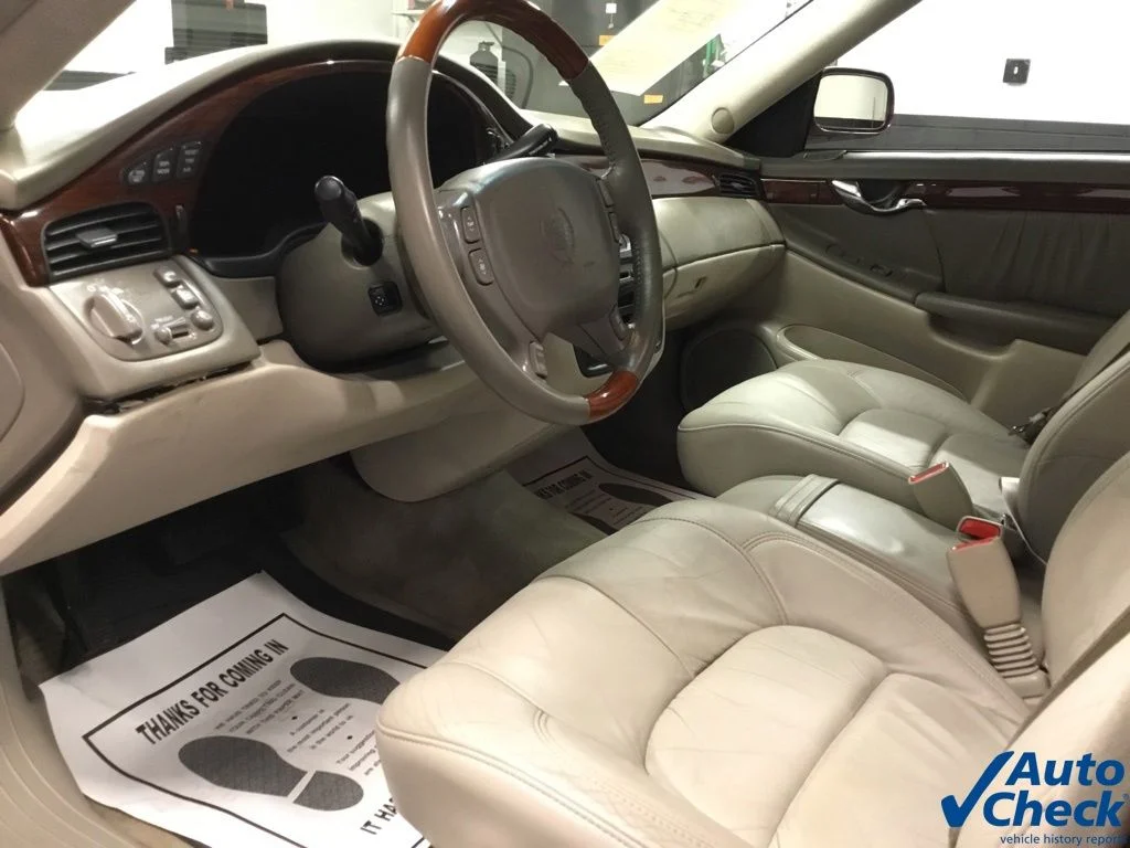 Used 2000 Red Cadillac DHS image 23